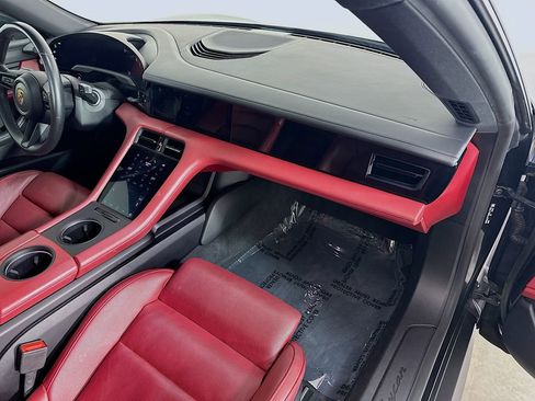 Certified 2022 Porsche Taycan image 30