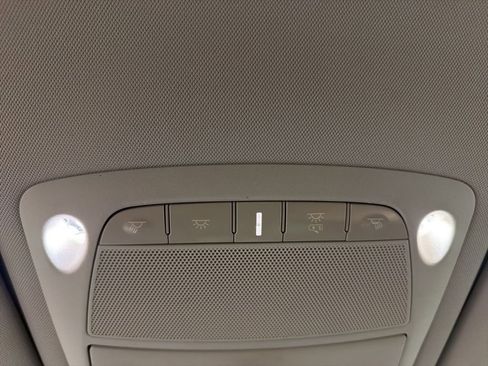 Used 2016 Nissan Rogue SV AWD/4WD image 22