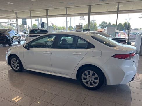 Used 2023 Toyota Corolla LE FWD image 11