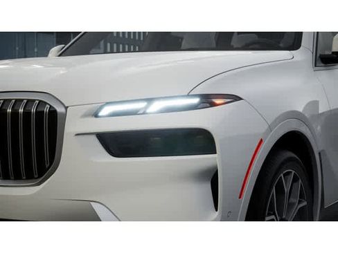 Used 2026 BMW X7 xDrive40i image 6