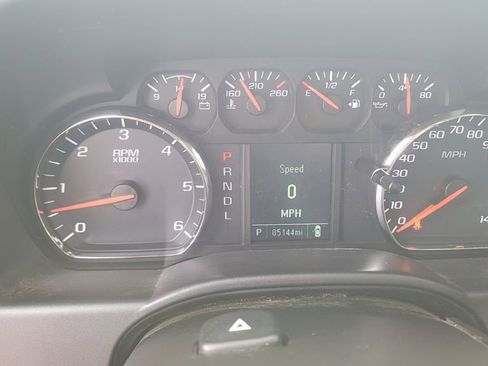 Used 2018 Chevrolet Silverado 1500 Custom w/ Custom Convenience Package AWD/4WD image 19
