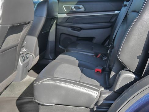 Used 2016 Ford Explorer Limited image 17