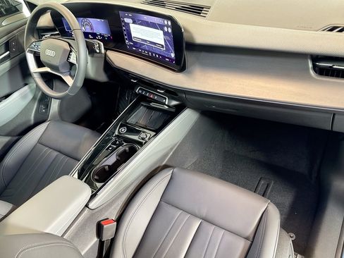 New 2026 Audi Q3 quattro 2.0T AWD/4WD image 26