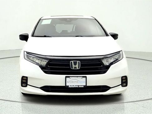Used 2023 Honda Odyssey Sport image 2