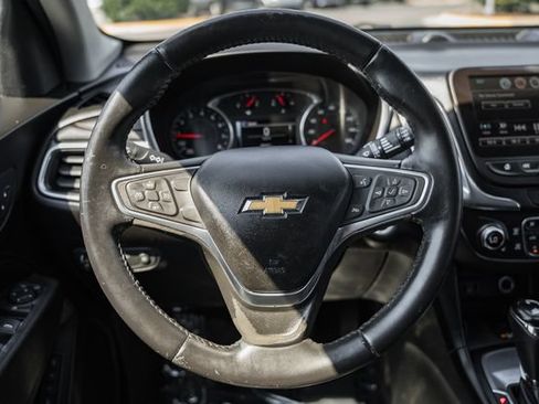 Used 2018 Chevrolet Equinox Premier FWD image 32