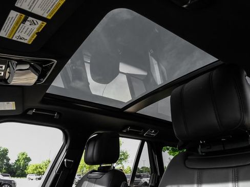Used 2019 Land Rover Range Rover Supercharged AWD/4WD image 5