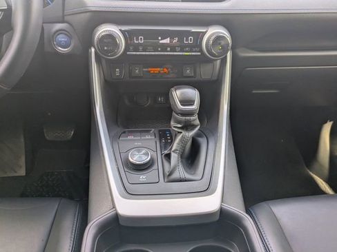Used 2019 Toyota RAV4 XSE w/ XSE Weather Package AWD/4WD image 20