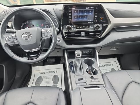 Certified 2020 Toyota Highlander XLE AWD/4WD image 20