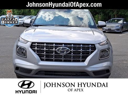 Certified 2026 Hyundai Venue SEL FWD image 31