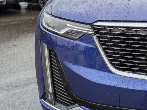 Used 2023 Cadillac XT6 Premium Luxury w/ Technology Package FWD image 10