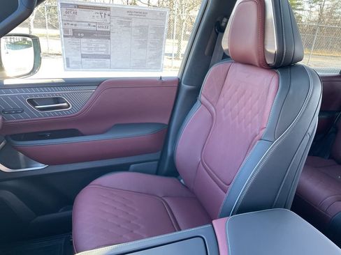 New 2026 INFINITI QX80 Autograph w/ Premium Cargo Package image 10