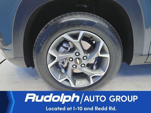 Used 2025 Chevrolet Trax LT FWD image 29