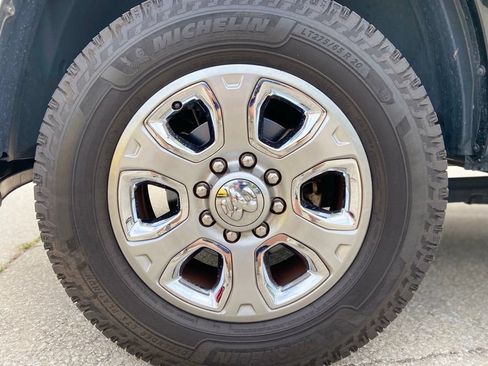 Used 2018 RAM 2500 Big Horn AWD/4WD image 9