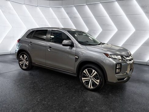 Used 2025 Mitsubishi Outlander Sport ES AWD/4WD image 5
