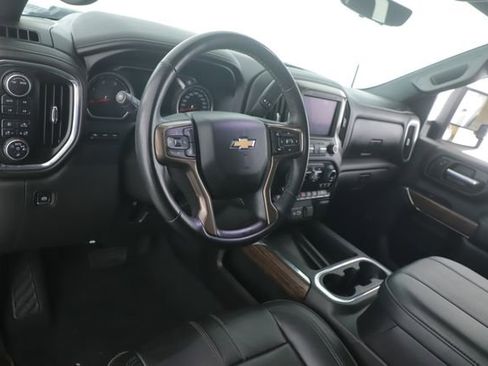 Used 2023 Chevrolet Silverado 2500 High Country image 17