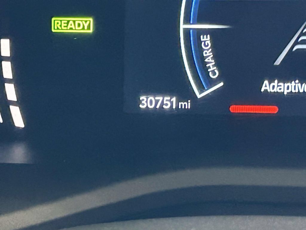 Used 2025 Toyota Camry LE w/ Convenience Package FWD image 30