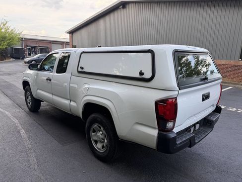 Used 2020 Toyota Tacoma SR RWD image 3