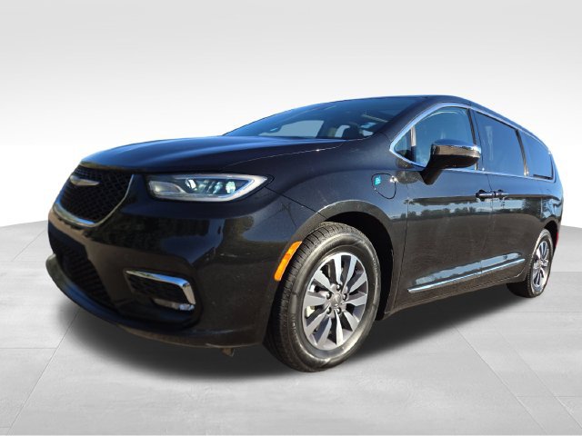 Used 2023 Chrysler Pacifica Limited FWD image 6