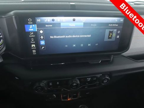 Used 2024 Jeep Wrangler Unlimited Sahara image 5