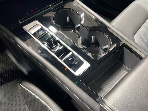 Certified 2024 Volkswagen Atlas Cross Sport SEL Premium R-Line image 46