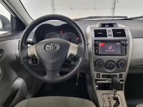 Used 2013 Toyota Corolla LE image 13