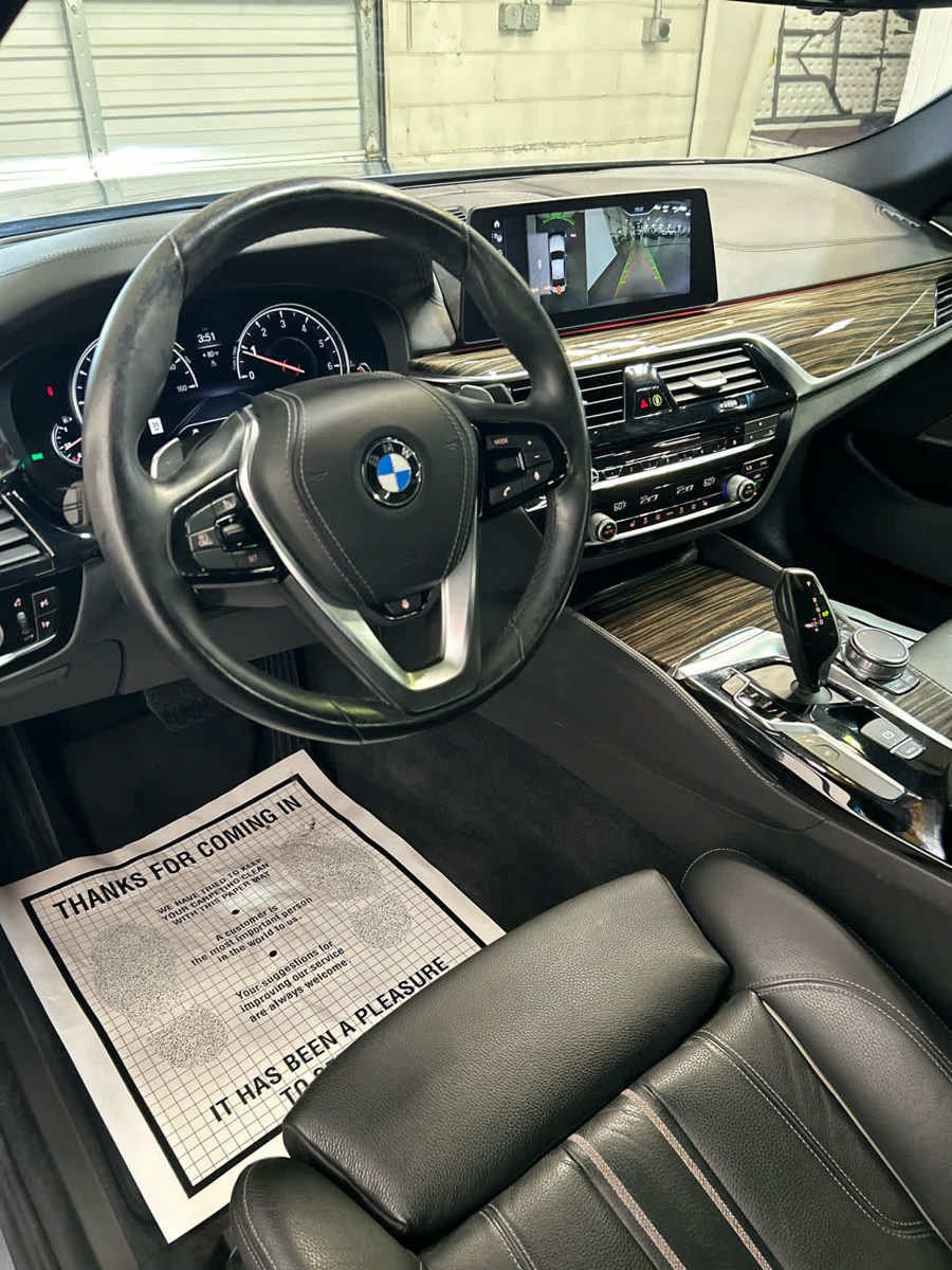 Used 2018 BMW 530i xDrive w/ Premium Package AWD/4WD image 10