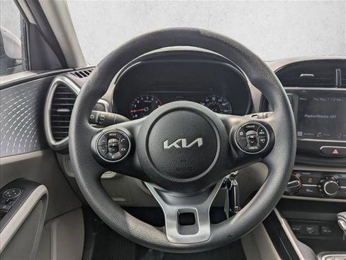 Used 2022 Kia Soul LX FWD image 12