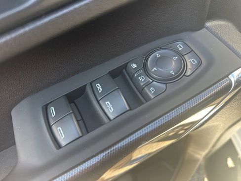 Used 2021 GMC Sierra 2500 AT4 AWD/4WD image 13