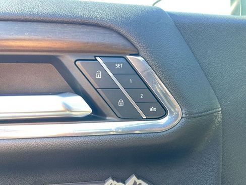 Used 2024 Chevrolet Silverado 1500 High Country w/ Technology Package image 11