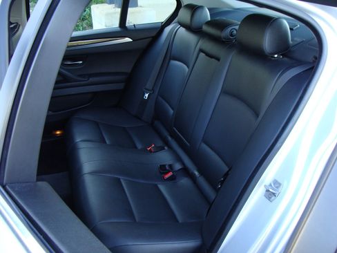 Used 2013 BMW 528i xDrive Sedan image 8