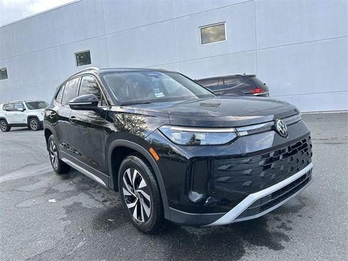 New 2025 Volkswagen Tiguan S image 7