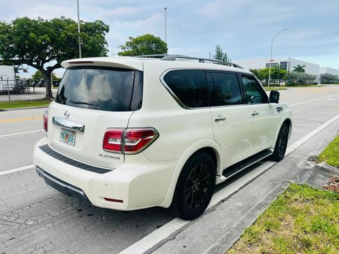 Used 2020 Nissan Armada Platinum w/ Captain's Chairs Package RWD image 5