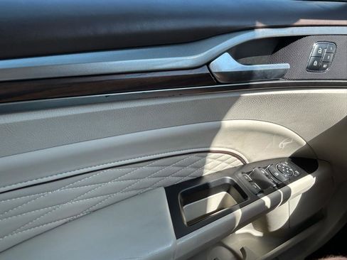 Used 2017 Ford Fusion Platinum AWD/4WD image 30