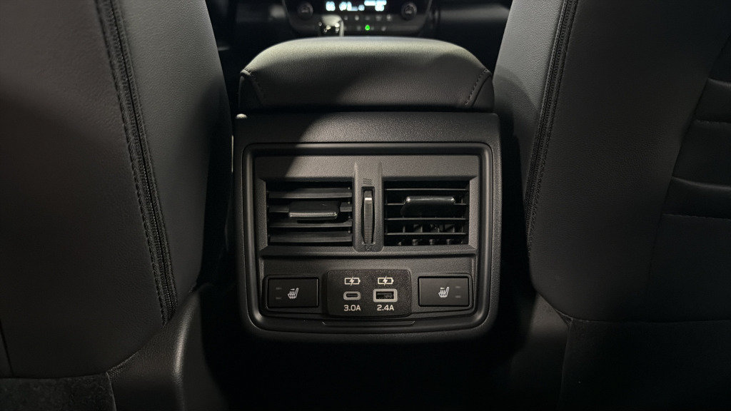 New 2026 Subaru Outback Limited AWD/4WD image 36