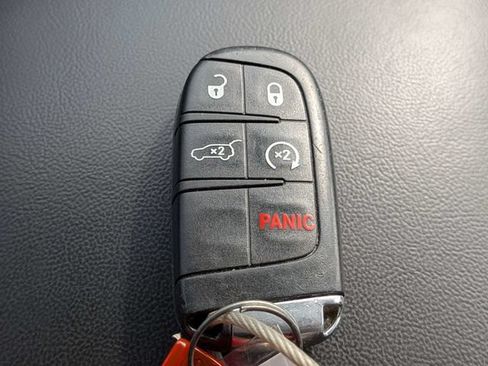 Used 2022 Jeep Grand Cherokee Limited RWD image 32