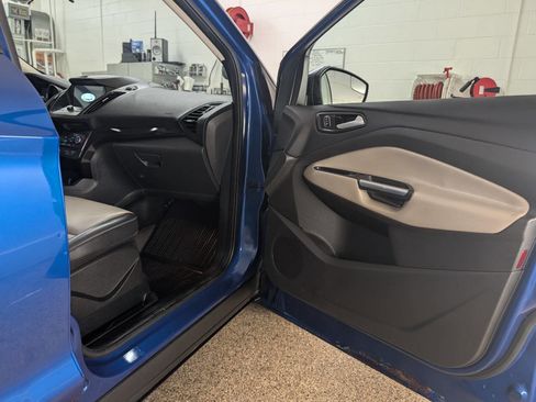 Used 2019 Ford Escape SEL w/ SEL Sport Appearance Package AWD/4WD image 20