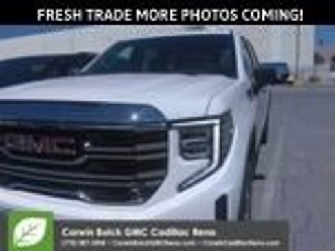 Used 2025 GMC Sierra 1500 SLT image 1