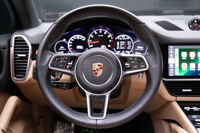 Used 2021 Porsche Cayenne AWD/4WD image 7