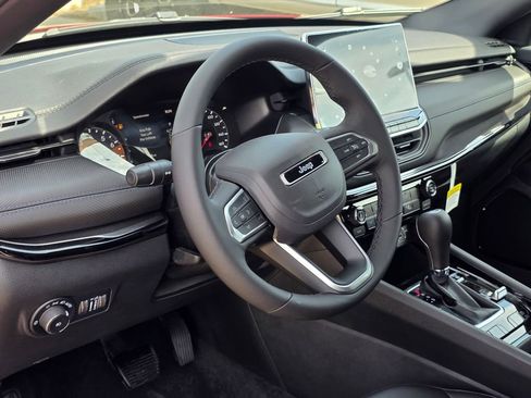 New 2026 Jeep Compass Latitude image 7