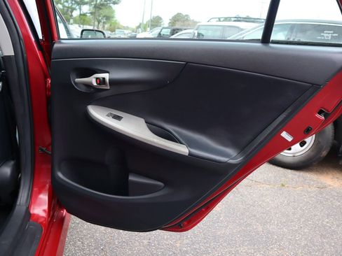 Used 2012 Toyota Corolla S FWD image 20
