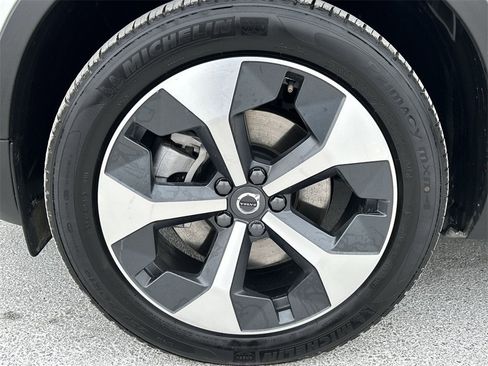 New 2026 Volvo XC40 B5 Plus w/ Protection Package Premier image 10