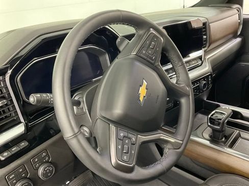 Used 2026 Chevrolet Silverado 1500 High Country w/ Technology Package AWD/4WD image 20