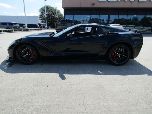 Used 2019 Chevrolet Corvette ZR1 RWD image 8