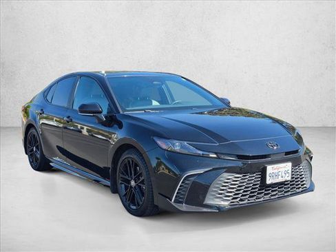 Certified 2025 Toyota Camry SE w/ Convenience Package FWD image 3