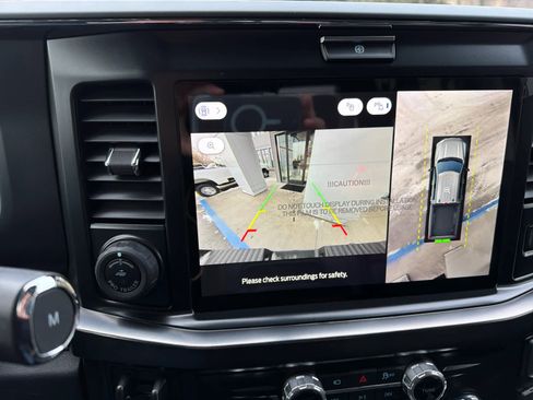 New 2026 Ford F250 Lariat w/ Black Appearance Package image 60