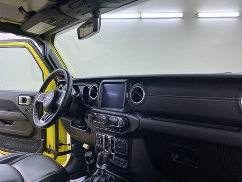 Used 2023 Jeep Wrangler Unlimited Sahara w/ Cold Weather Group image 20