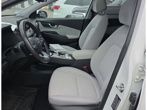 Used 2023 Hyundai Kona SEL w/ Cargo Package FWD image 5