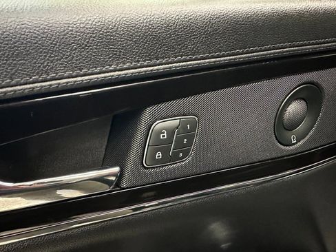 Used 2022 Lincoln Nautilus Reserve w/ Equipment Group 201A image 19