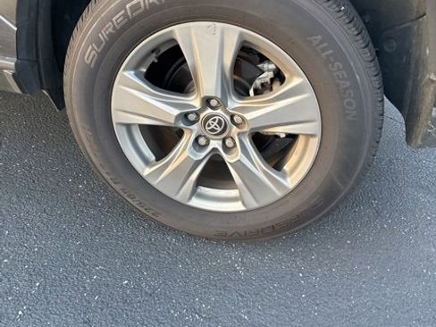 Used 2024 Toyota RAV4 XLE image 6