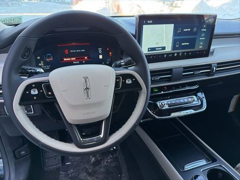 New 2026 Lincoln Corsair Premiere AWD/4WD image 9